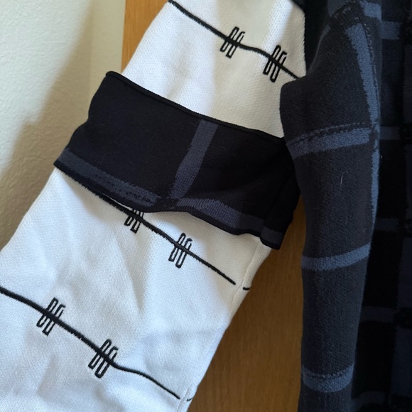 STITCH SPRING • Anime Knit Armband Sweater - Unisex M - Picture 10 of 16